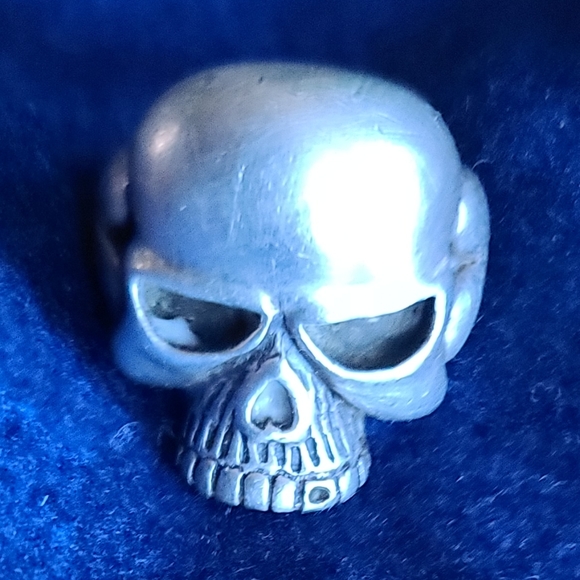 Skull ring - Picture 2 of 2